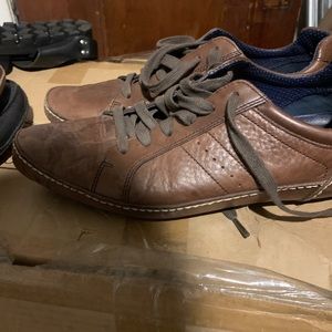Cole Hahn 8.5 lace up loafers